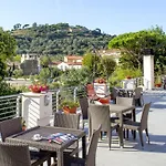 Lucerna Hotel