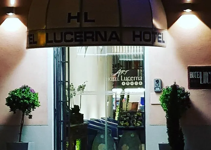 Lucerna 3*