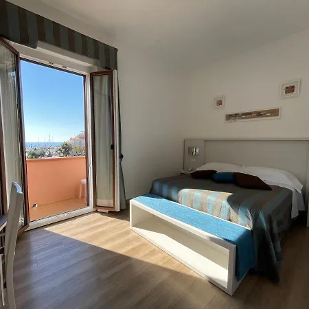 Lucerna Hotel 3*