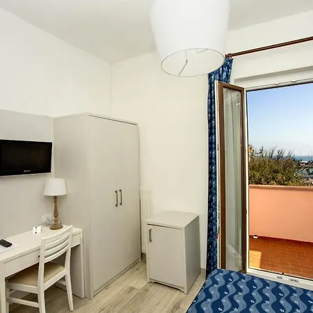 Lucerna 3*