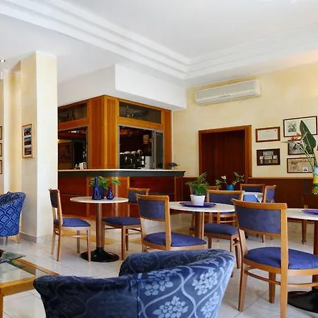Lucerna 3*