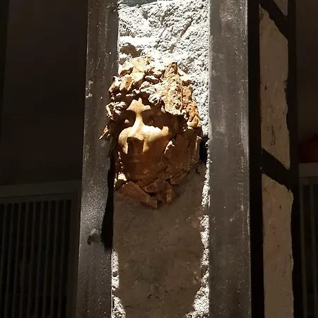 מלון Lucerna קסטליונה דלה פסקאיה
