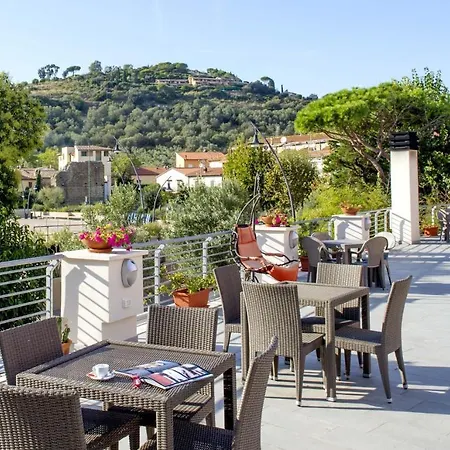 Lucerna Hotel